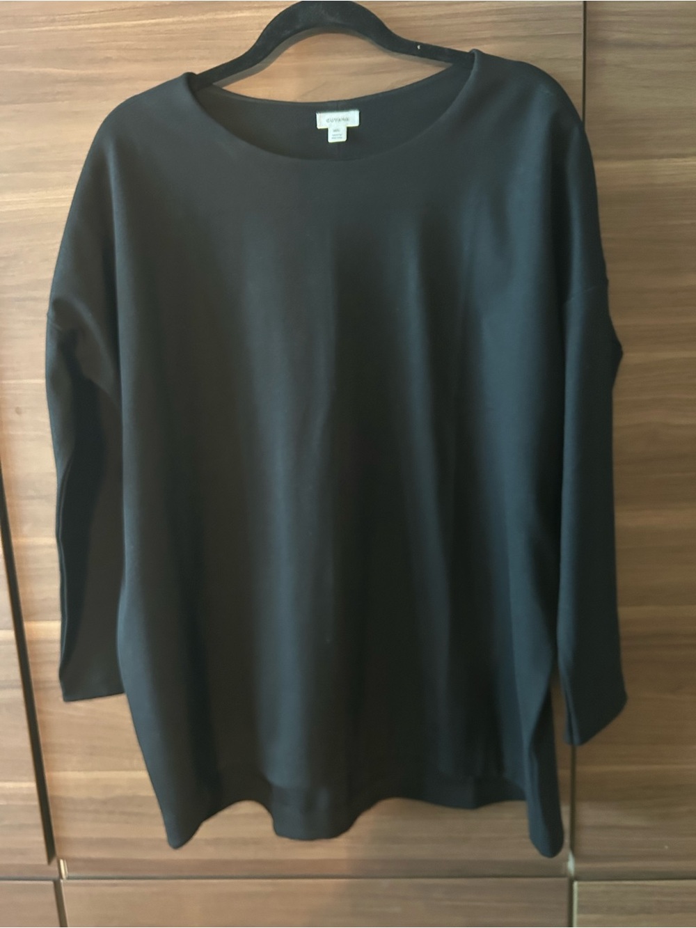 Cuyana Black Long-Sleeve Crewneck Top